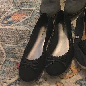 Kelly & Katie black flats size 7.5